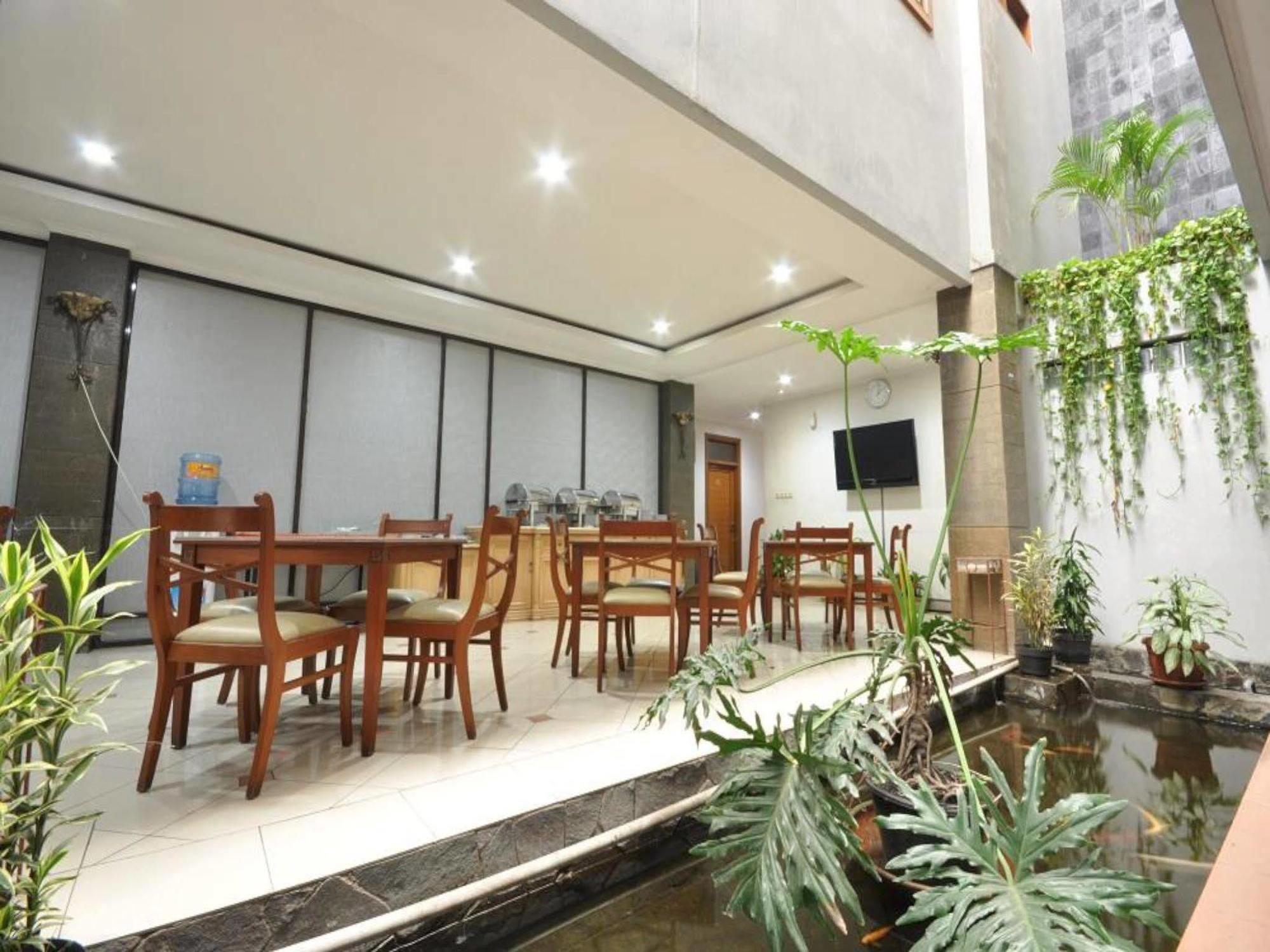 Caryota Hotel Bandung Esterno foto