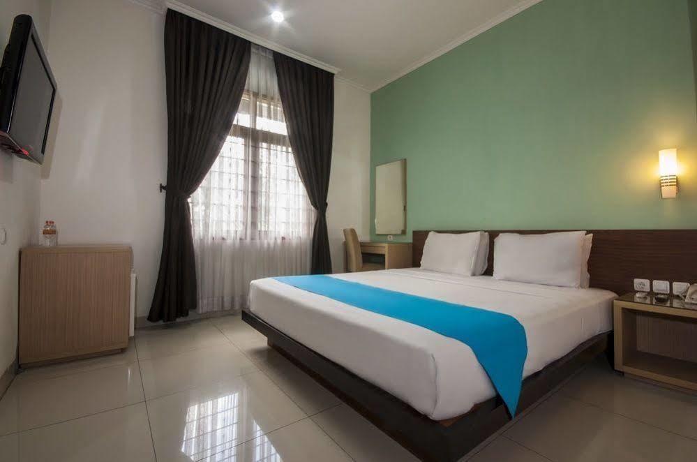 Caryota Hotel Bandung Esterno foto